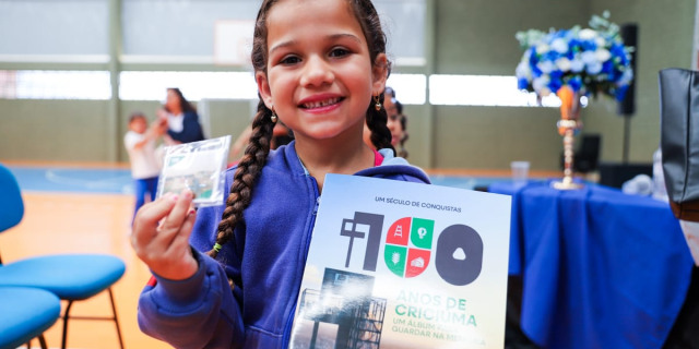 Album de figurinhas.