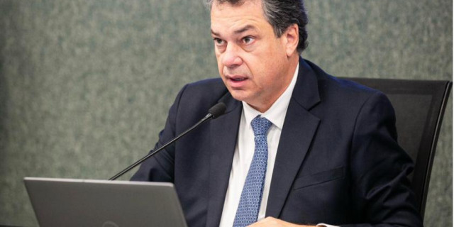 Deputado que transformou reivindicação em conquista. Deputado que transformou reivindicação em conquista.