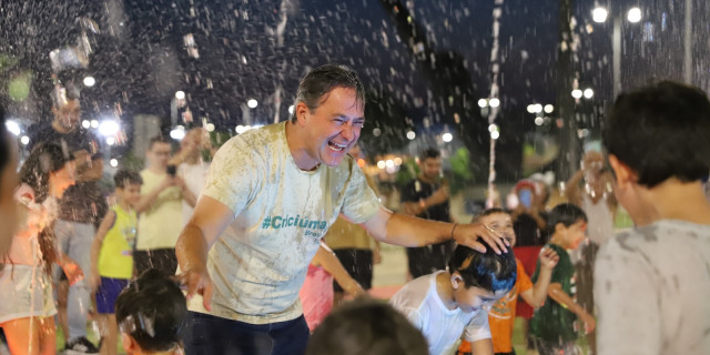 Prefeito Vagner Espindola inaugura chafariz interativo que reforça o lazer no Parque da Prefeitura..