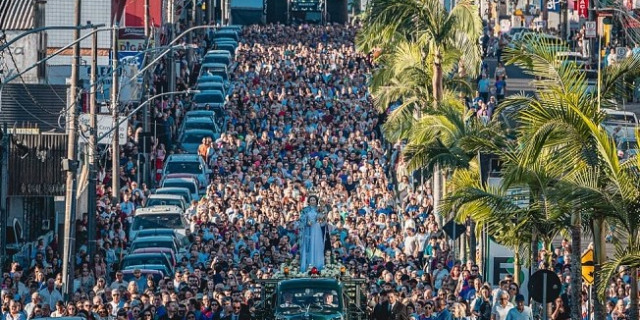 Celebração que une fé e tradição marca os 178 anos de Araranguá em um dos maiores eventos religiosos do sul catarinense..