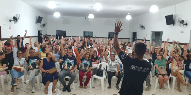 Categoria aprova acordo após negociações com o governo municipal..