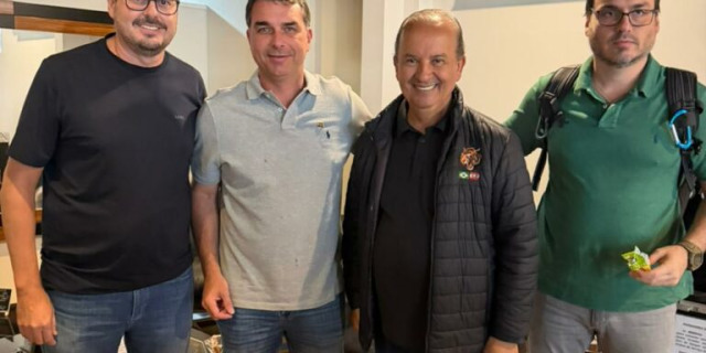 Flavio Bolsonaro em SC.