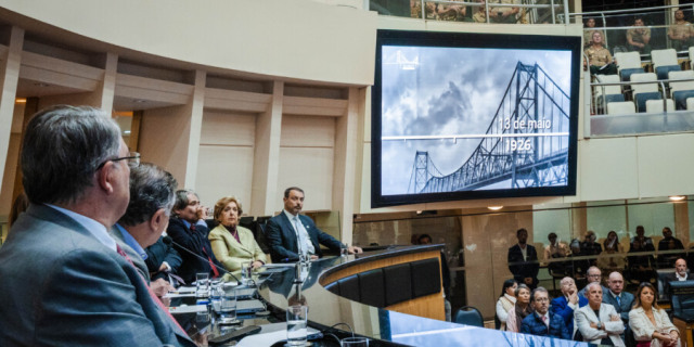 Sessão Especial dos 100 Anos da Ponte Hercílio Luz celebra legado histórico de Santa Catarina.