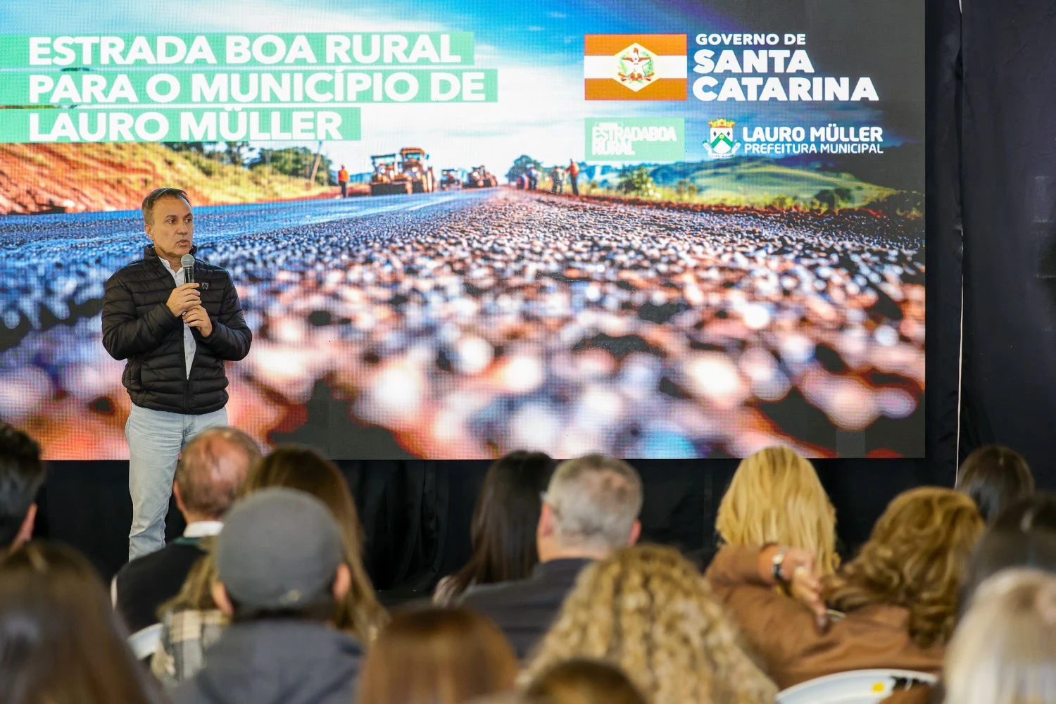 Obras de pavimentação vão contemplar comunidades rurais de Lauro Müller.