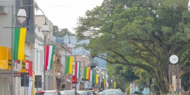 Cidade forte é a que honra o passado sem deixar o futuro esperando.