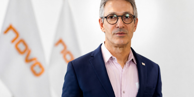 Na política, as palavras passam; os efeitos permanecem. Na política, as palavras passam; os efeitos permanecem.