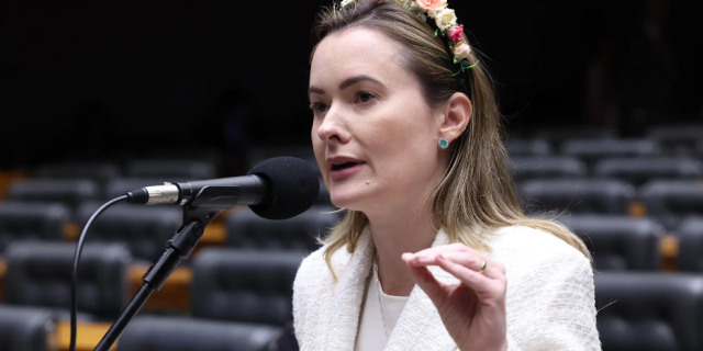 Júlia Zanatta transforma uma pauta regional em debate nacional.