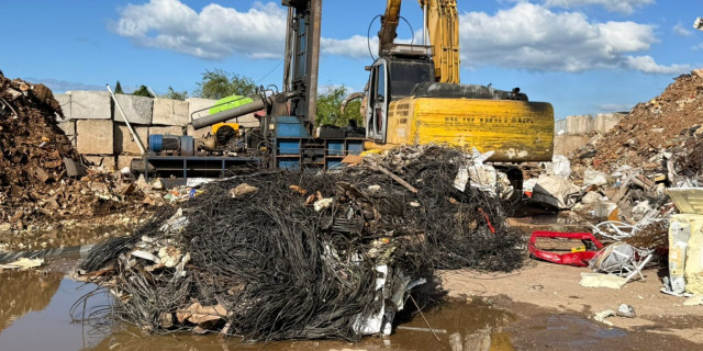 Dos postes à indústria reciclagem transforma um problema urbano em oportunidade..