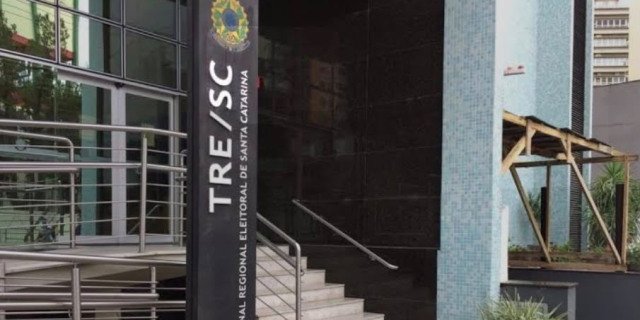 TRE-SC reconhece coação e afasta responsabilidade.