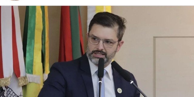 A cadeira volta a ter dono, mas a disputa segue aberta..