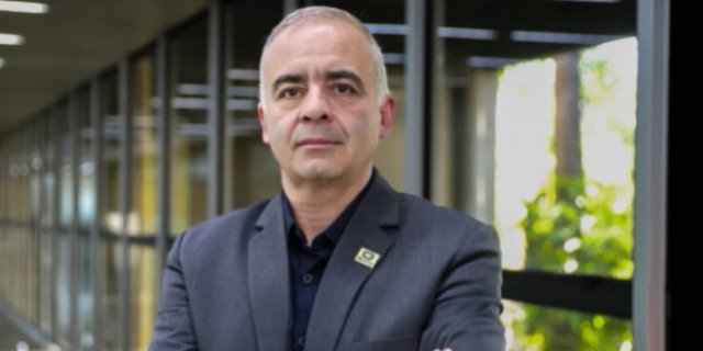 Contrato entra na rota da revisão.