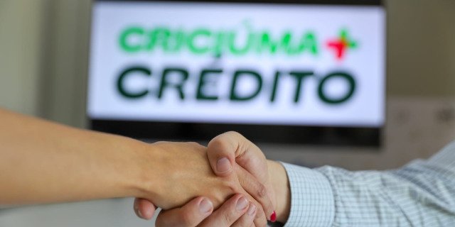 Crédito acessível fortalece quem movimenta a economia local.. Crédito acessível fortalece quem movimenta a economia local..