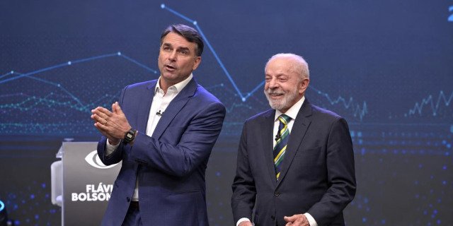 Dois candidatos, um empate e um eleitorado dividido